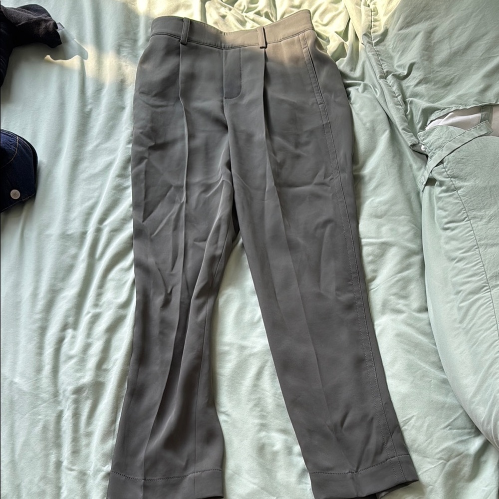 Vince Women’s olive Dress Pants